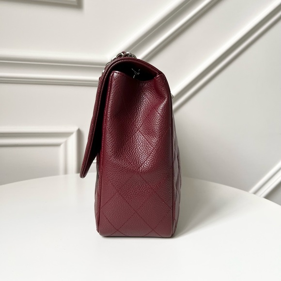 —SOLD—CHANEL JUMBO SINGLE FLAP - Picture 3 of 15